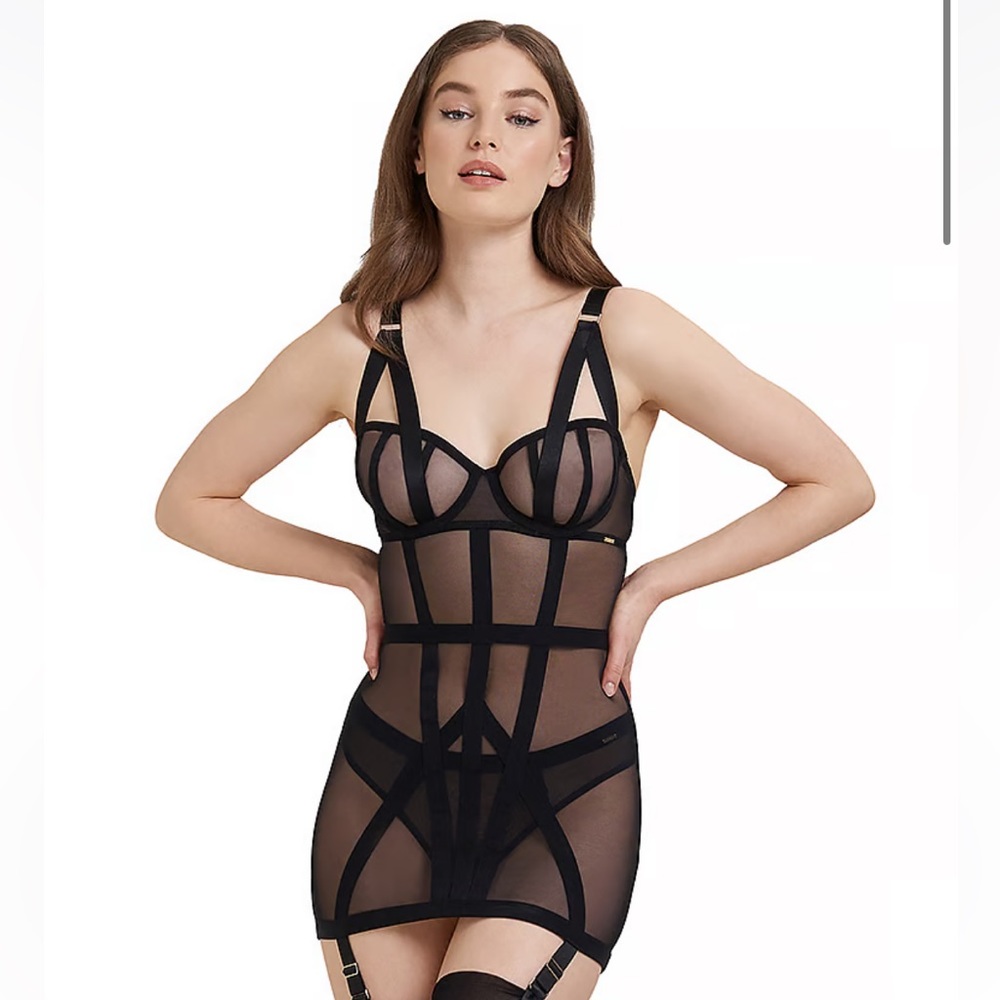 EUC 🖤 BLUEBELLA 🖤 Karolina Wired Basque 32B